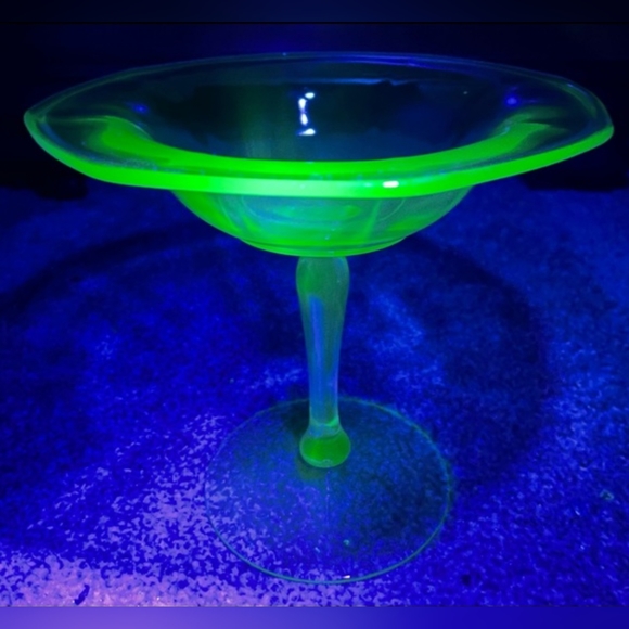 Uranium Bundle of Vintage Vaseline Tulip Edged Sherbets & Fostoria Fairfax Glass - Picture 16 of 17